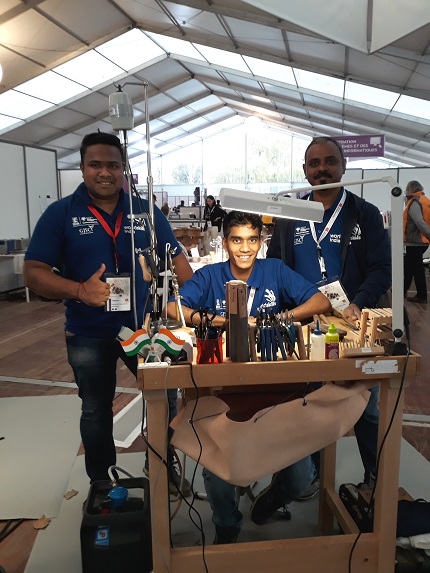  Left to right Tamal Guchait (Interpreter), Competitor, Sanjoy Pramanik and Anupam Karmakar (The Chief Expert)